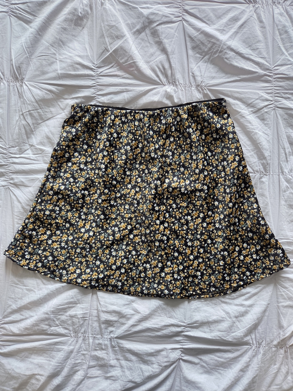 Aeropostale Floral High Waisted Slip Mini Skirt Size S Elastic Waist Slim Fit